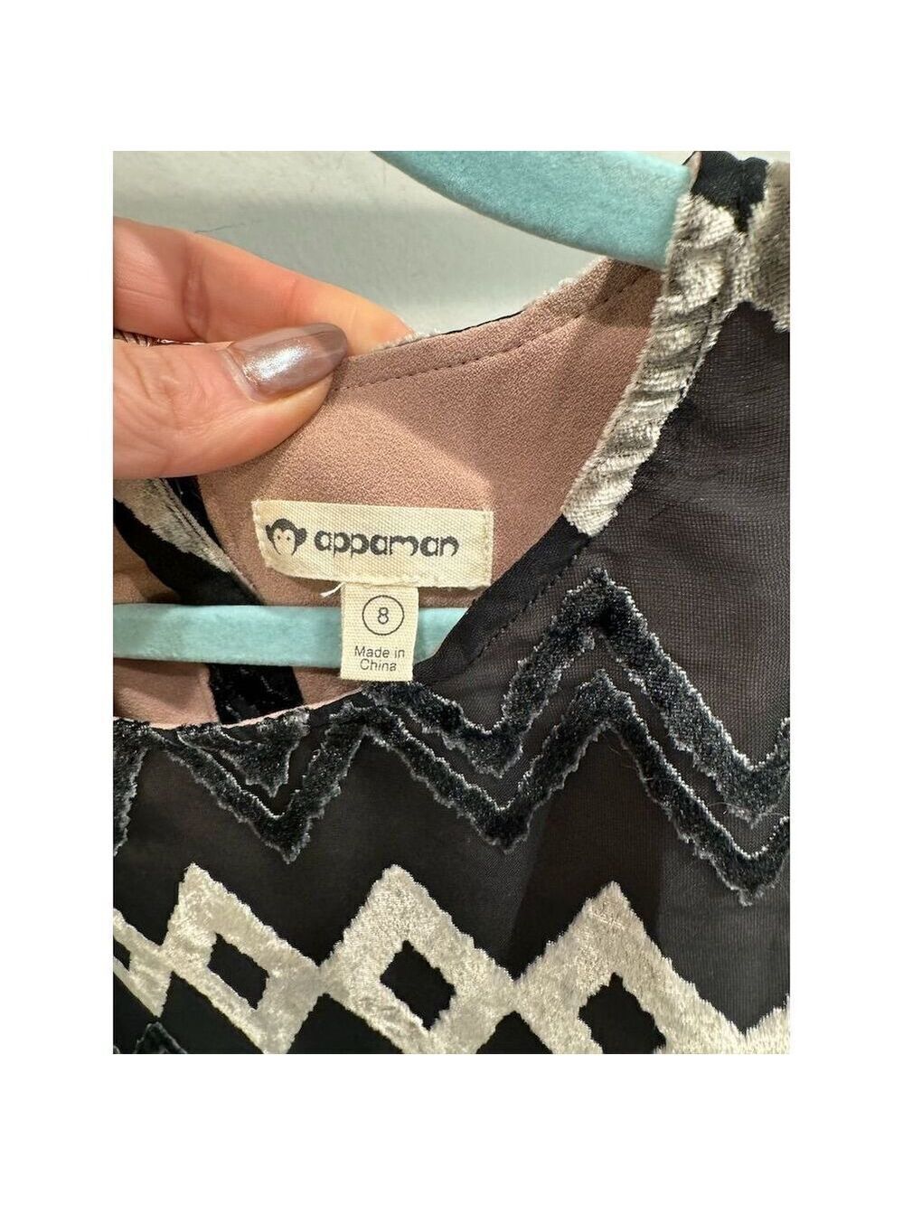 Appaman Girls Size 8 Black Chevron Cold Shoulder Party Dress - Picture 3 of 4